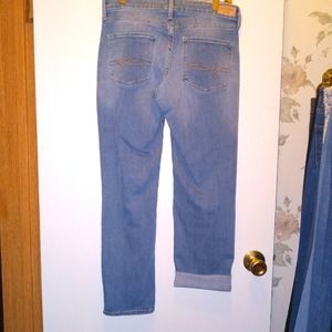 Ankle length jeans